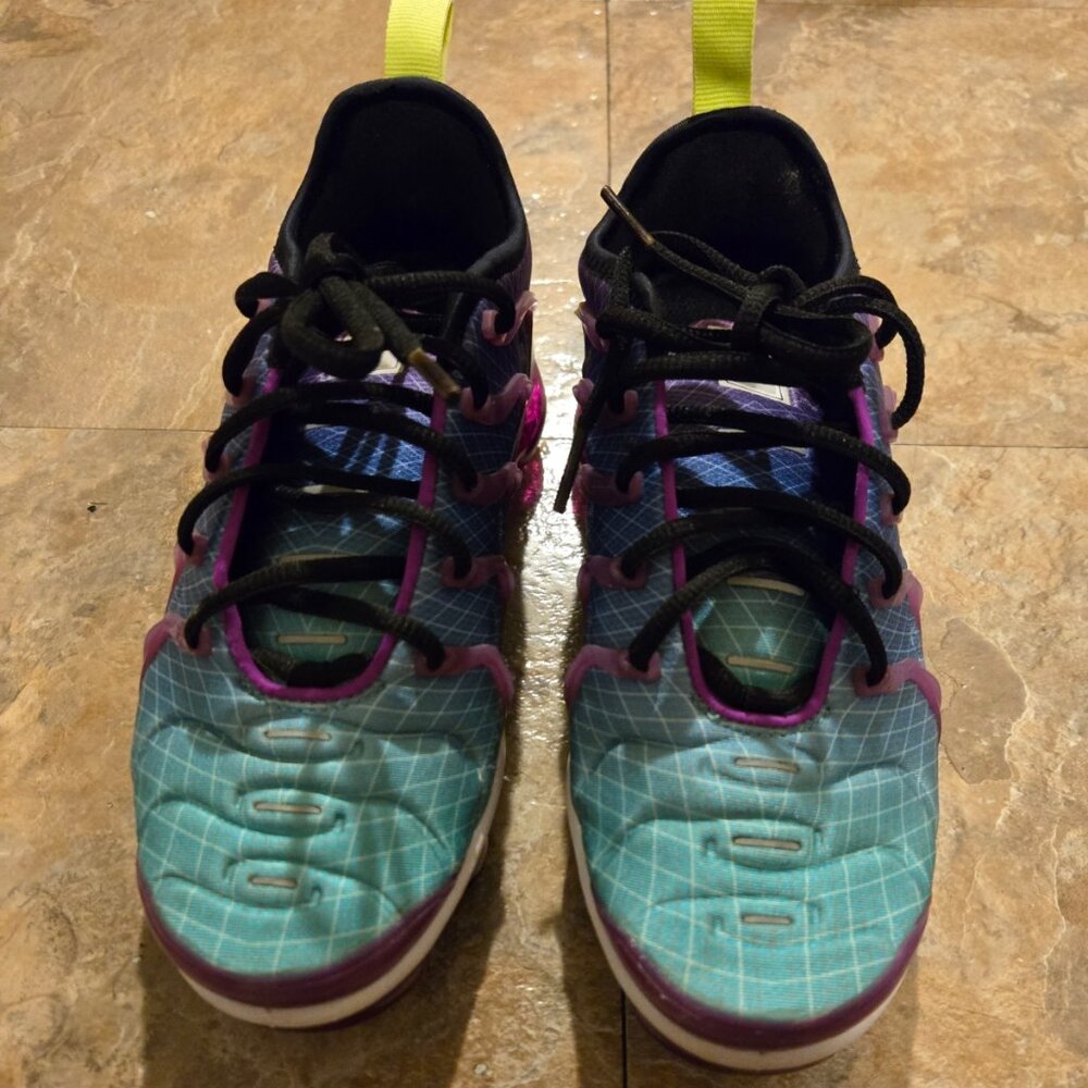 Women's Nike Air VaporMax Plus Size 6 Hyper Violet Purple